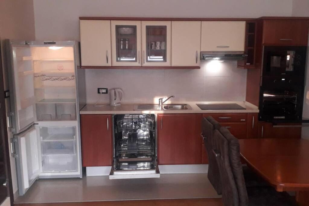 Apartman Franko - Uz Parking PUY Exterior foto