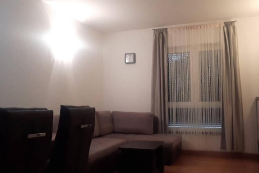 Apartman Franko - Uz Parking PUY Exterior foto